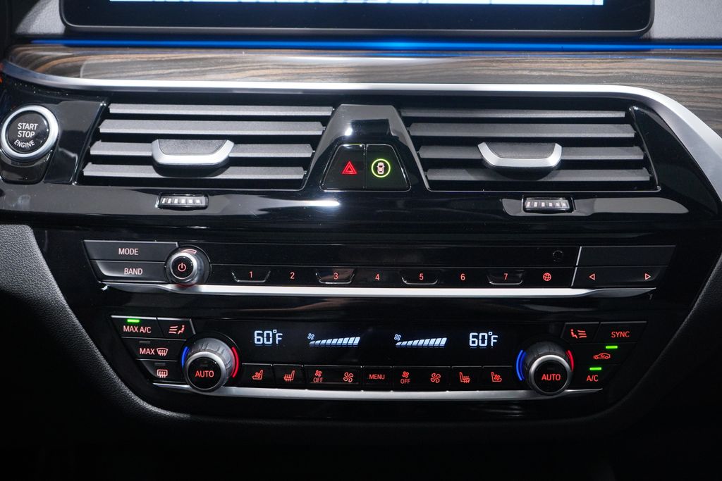 Thumbnail: 2023 BMW 5 Series - 13