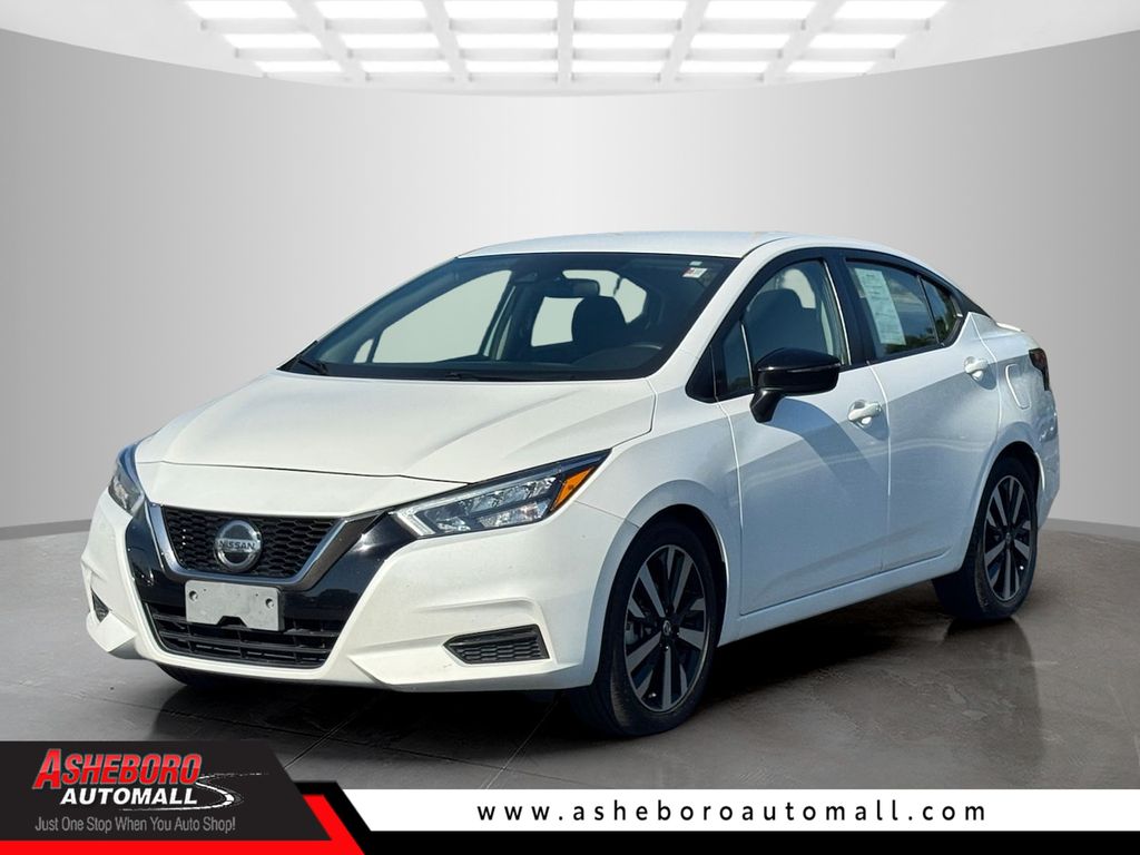 2022 Nissan Versa Blanco (Aspen White Tricoat) Sedán Tracción delantera Transmisión variable continua