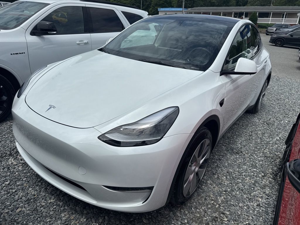 2023 Tesla Model Y Long Range Dual Motor All-Wheel Drive's photo