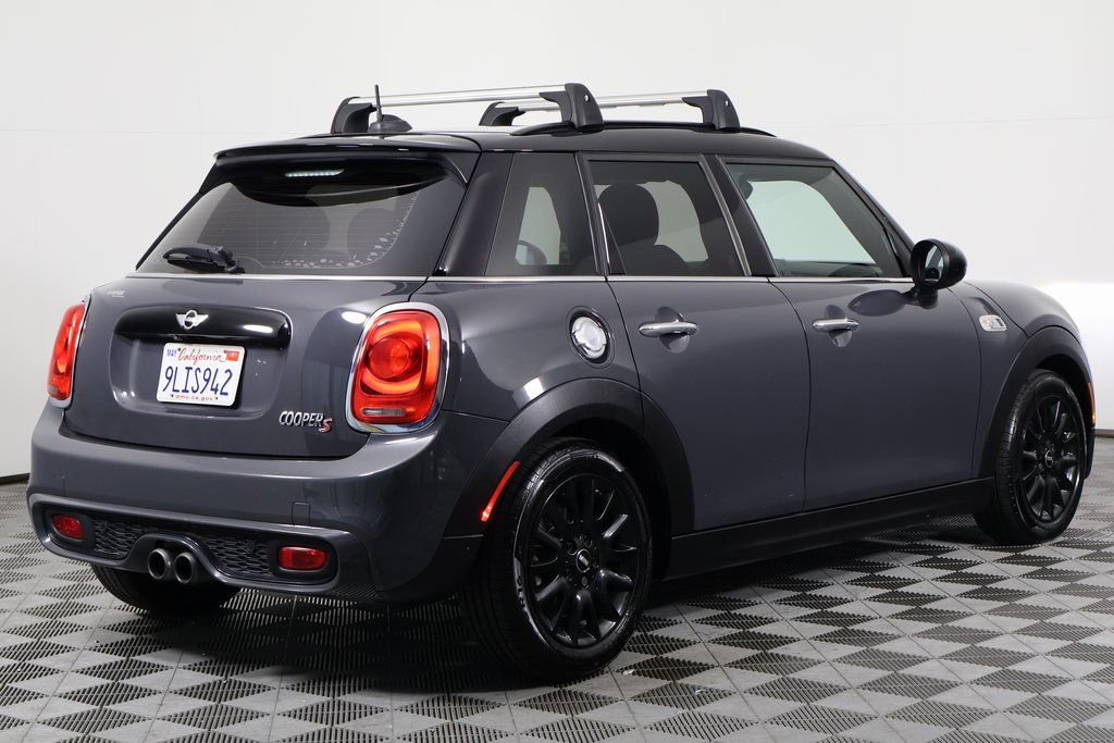 Thumbnail: 2017 MINI Cooper - 4
