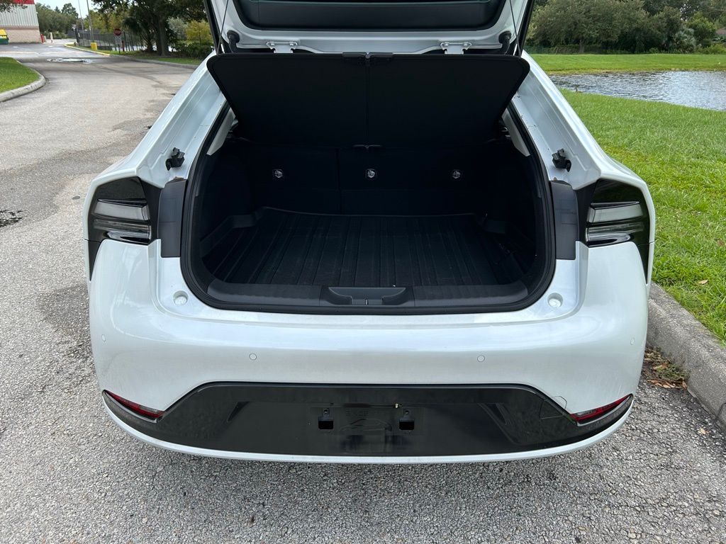 Thumbnail: 2024 Toyota Prius Prime - 10