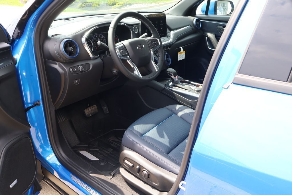 Thumbnail: 2026 Chevrolet Blazer - 12