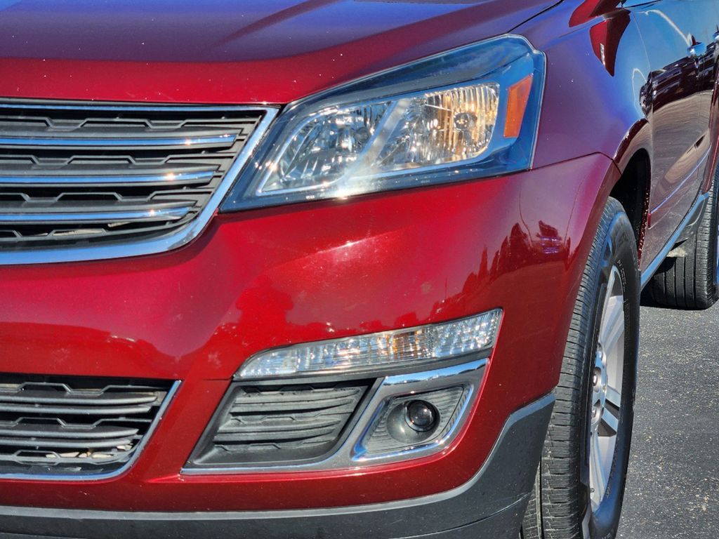 2017 Chevrolet Traverse 2LT 7