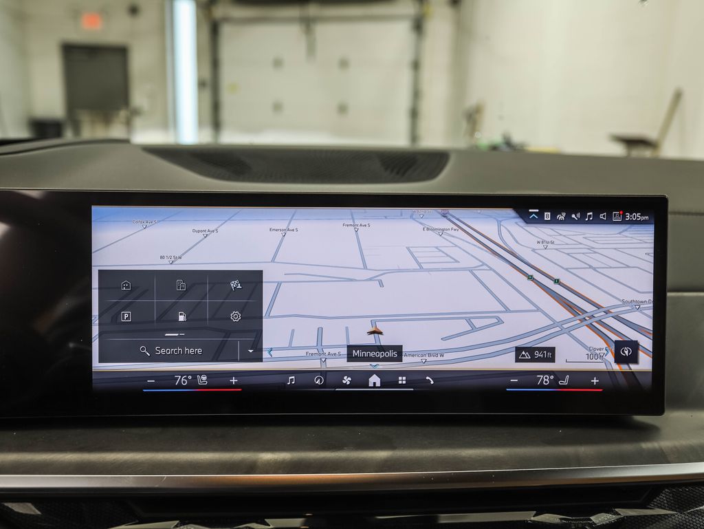 Thumbnail: 2026 BMW X7 - 16