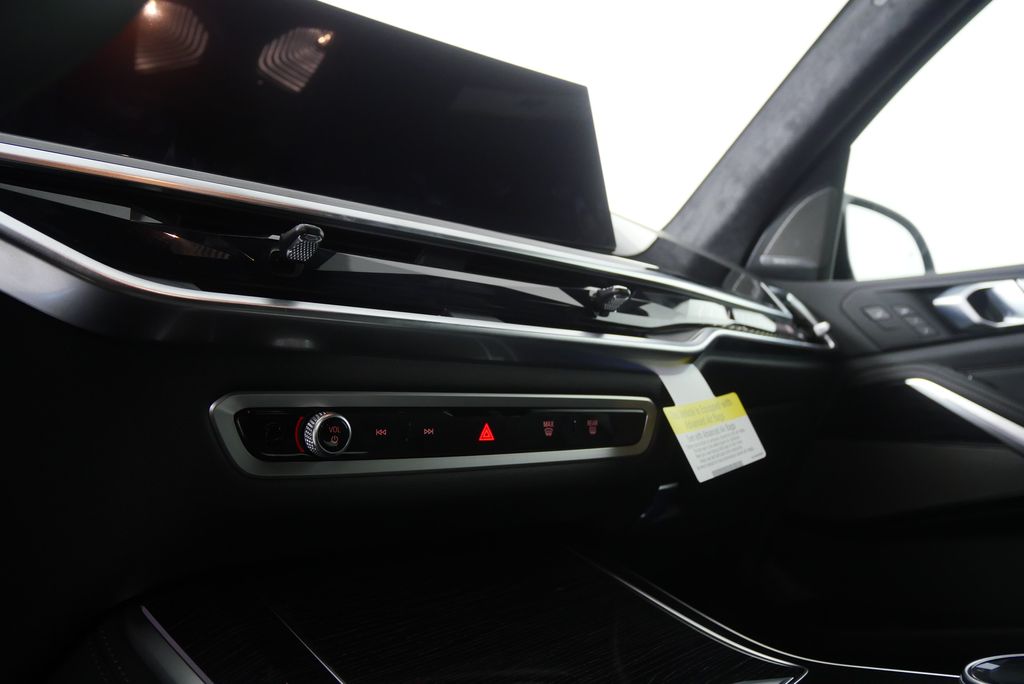 Thumbnail: 2026 BMW X5 - 21