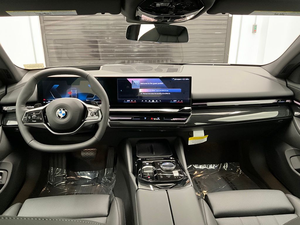 2024 BMW 5 Series 530i 10