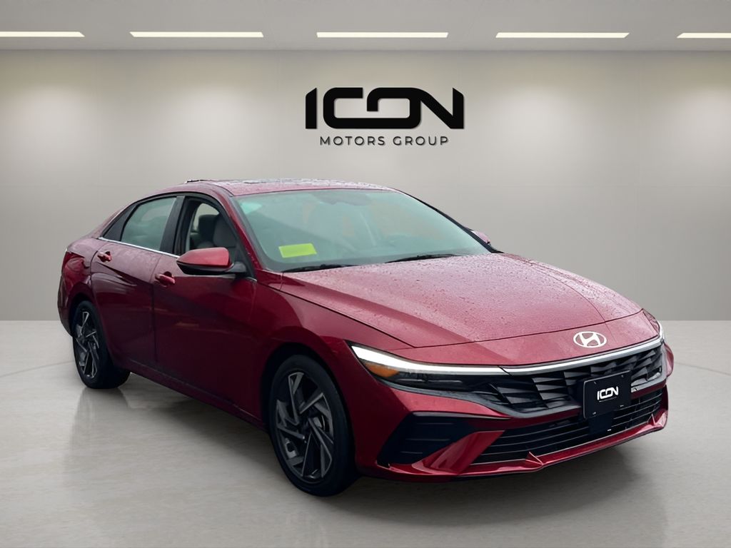 Used 2025 Hyundai Elantra Sedan