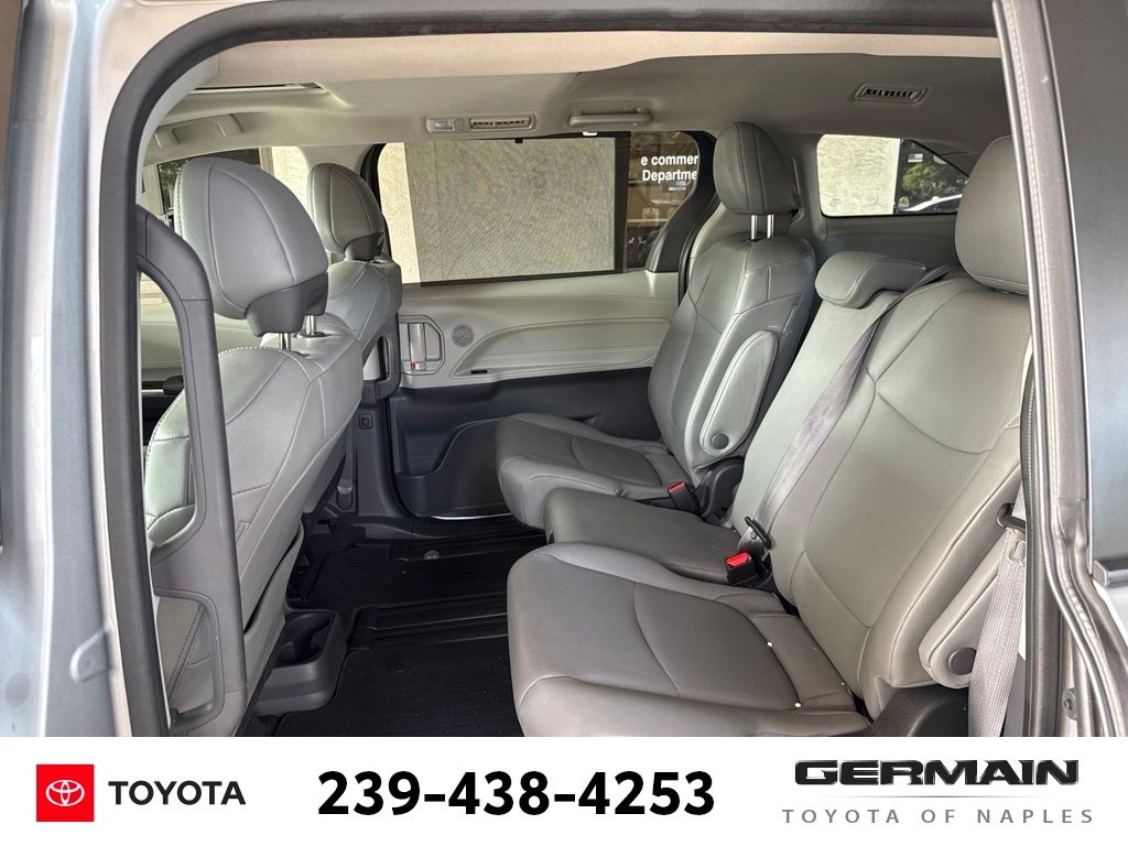 Used 2022 Silver Toyota XLE image 12