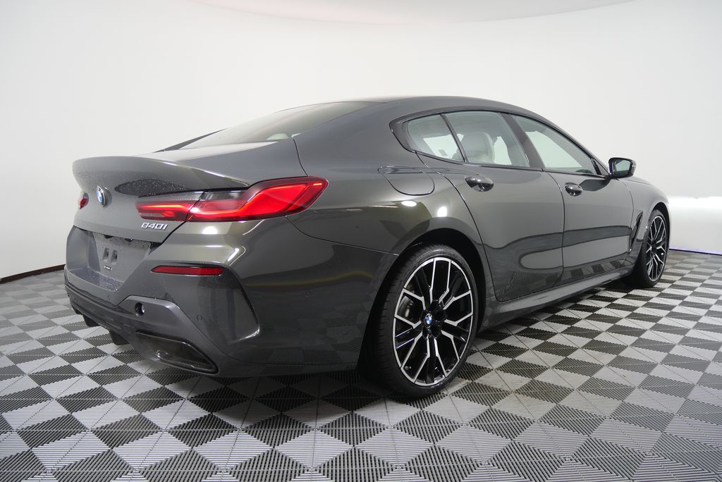 Thumbnail: 2026 BMW 8 Series - 3