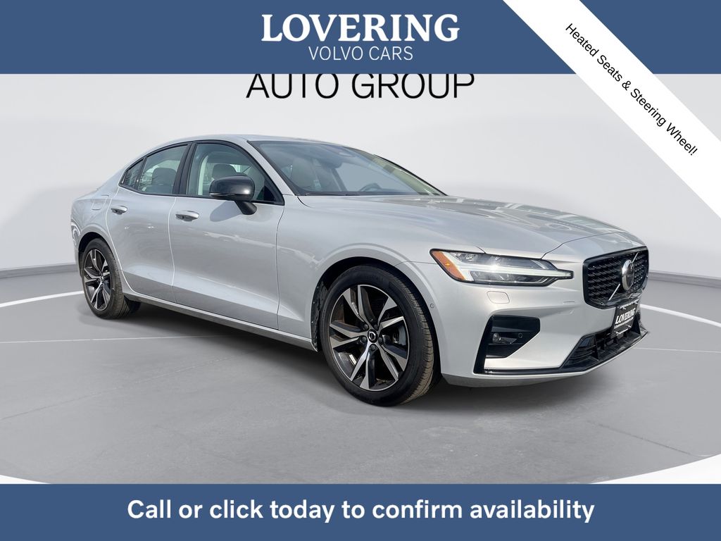 Silver 2023 Volvo S60 B5 Plus Dark Theme AWD Sedan All-Wheel Drive Automatic