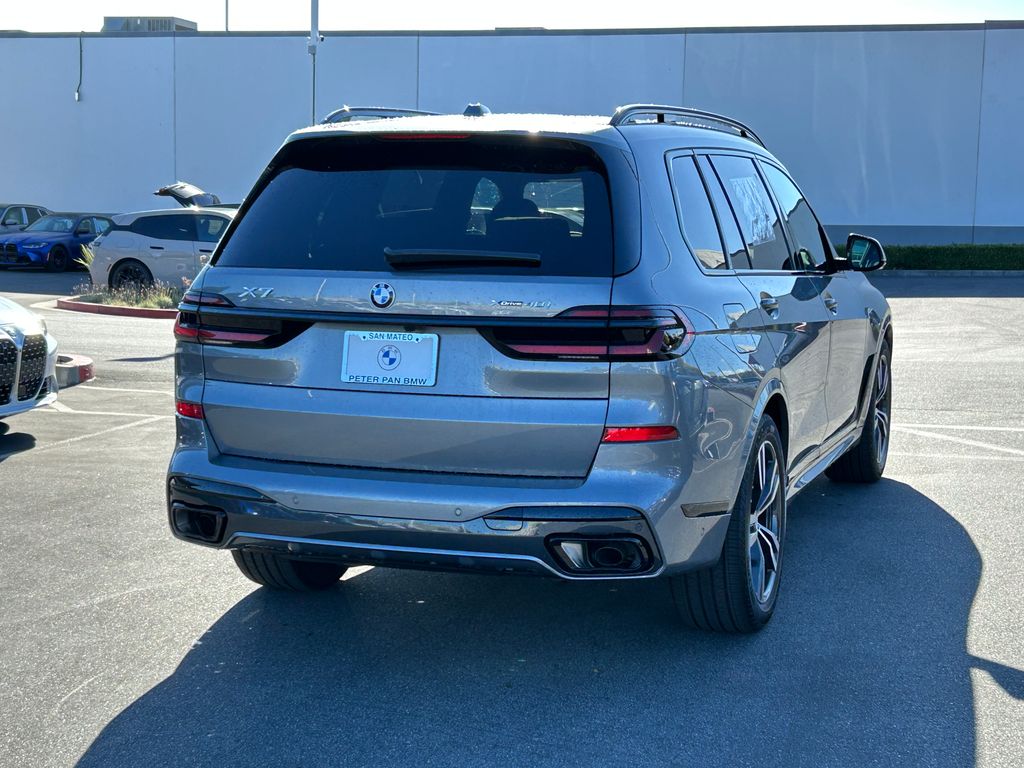 Thumbnail: 2026 BMW X7 - 5