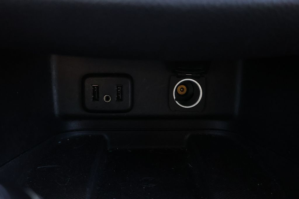 Thumbnail: 2018 Chevrolet Equinox - 28