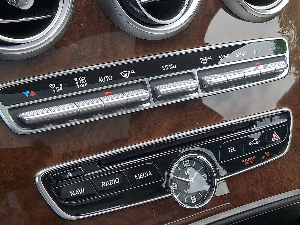 Thumbnail: 2015 Mercedes-Benz C-Class - 16