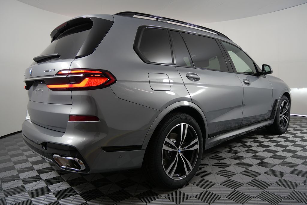 2025 BMW X7 xDrive40i 4