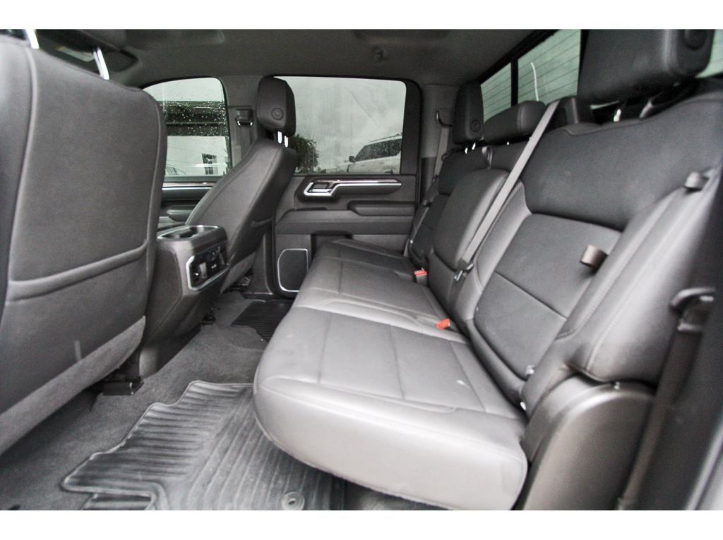 2025 Chevrolet Silverado 2500HD LTZ - 6