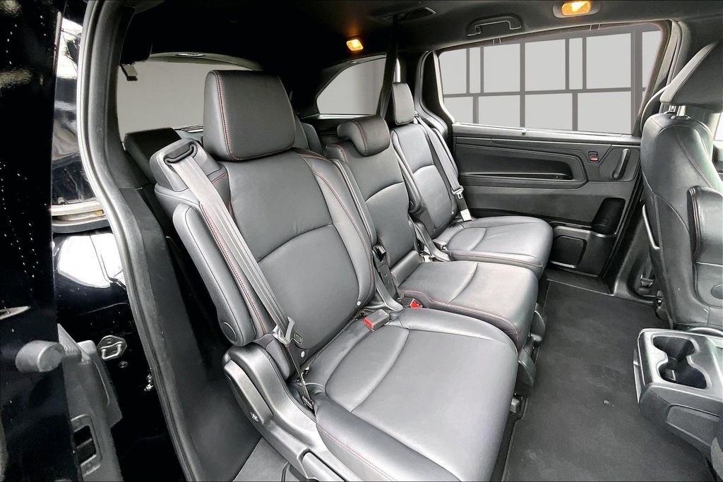 Used 2024 Honda Odyssey Van