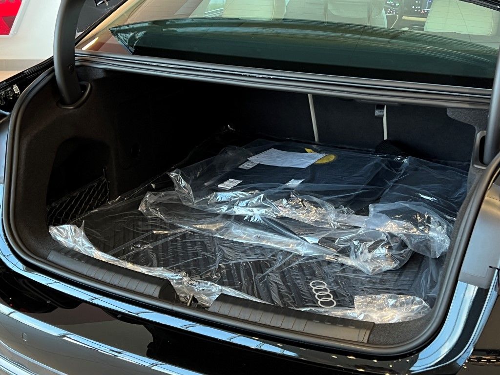 Thumbnail: 2026 Audi A6 - 20