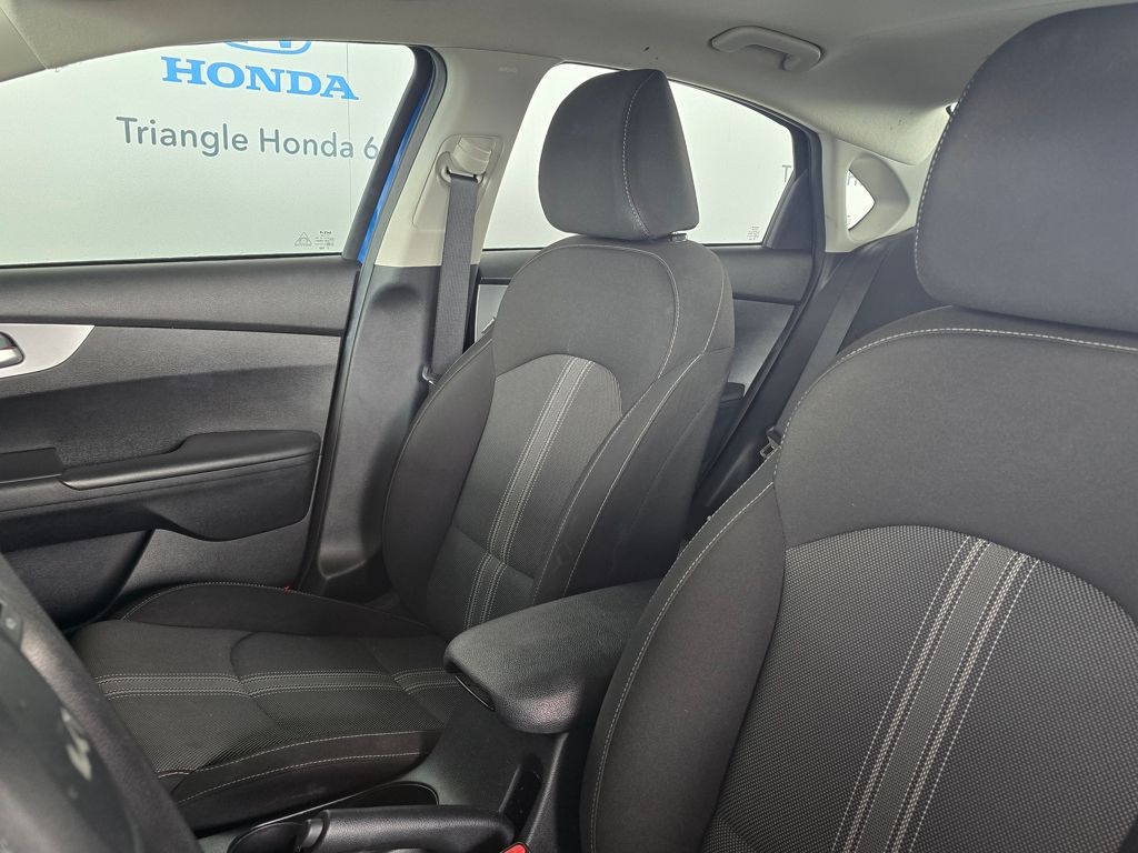 Thumbnail: 2024 Kia Forte - 11