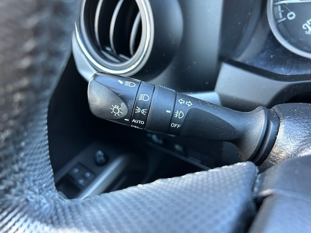 Thumbnail: 2021 Toyota Tacoma - 22