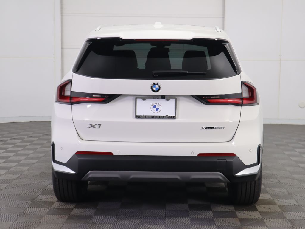 Thumbnail: 2023 BMW X1 - 6