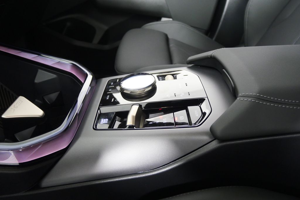 Thumbnail: 2025 BMW X3 - 21