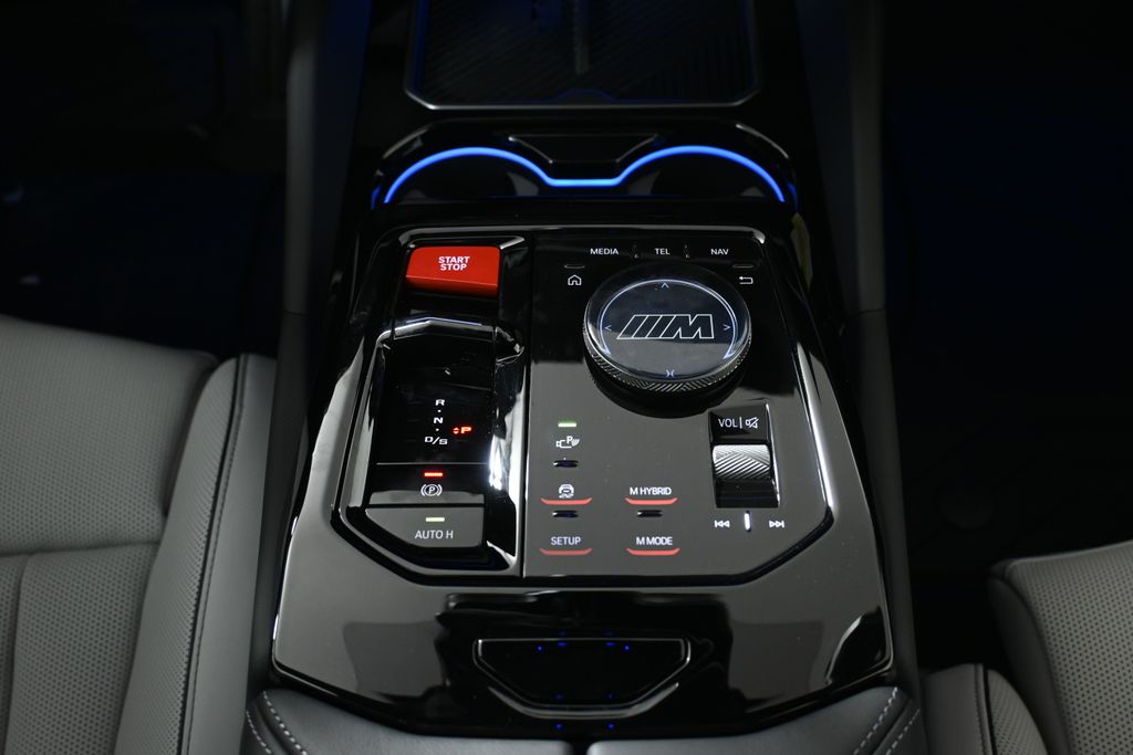 Thumbnail: 2026 BMW M5 - 24