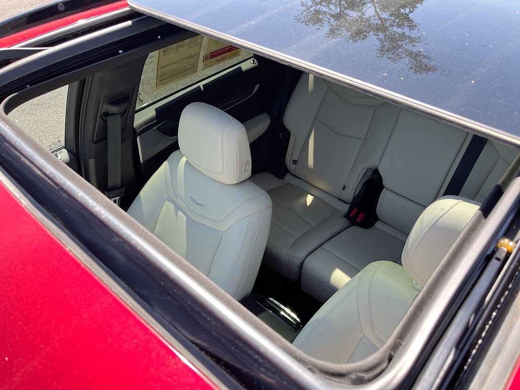 Used 2022 Red Cadillac Sport image 23