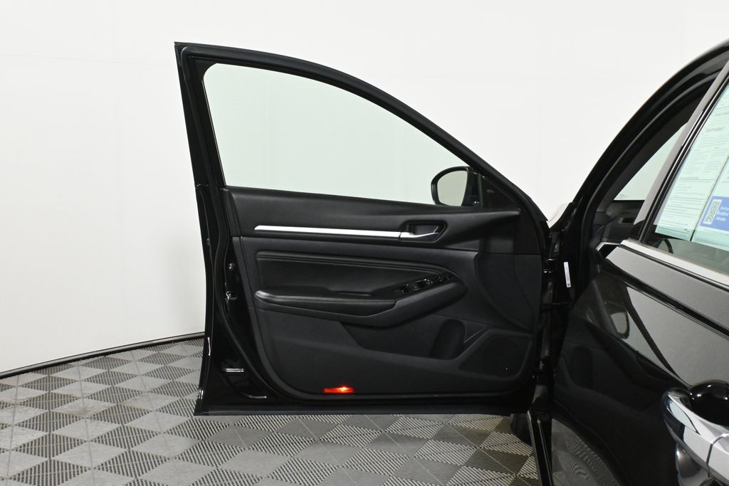 2021 Nissan Altima SL 29