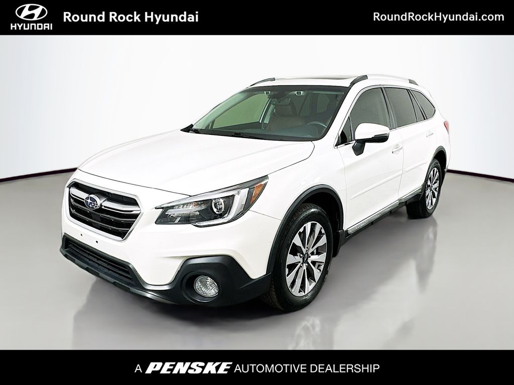 2018 Subaru Outback 2.5i Touring Hero Image