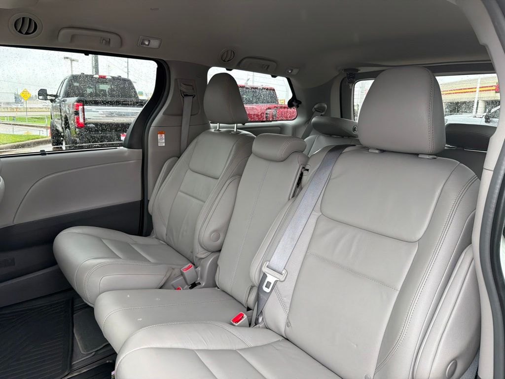 car-gallery-7