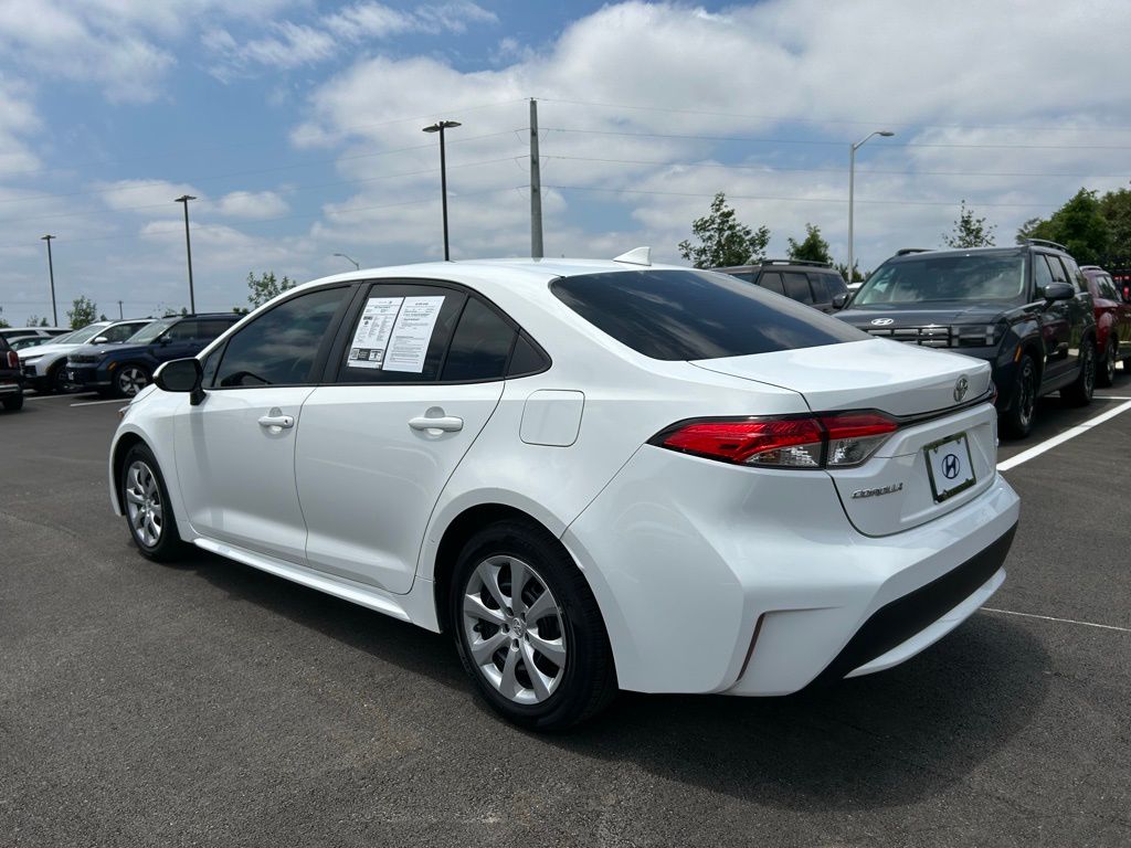 2021 Toyota Corolla LE 3