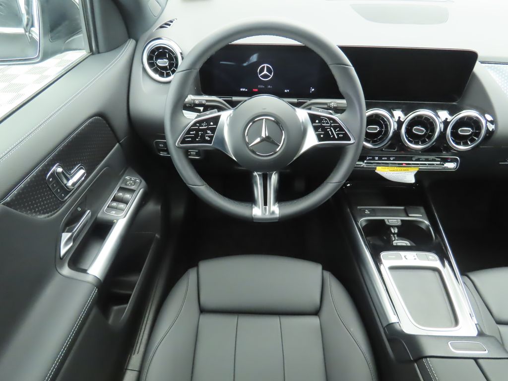 2025 Mercedes-Benz GLA 250 11