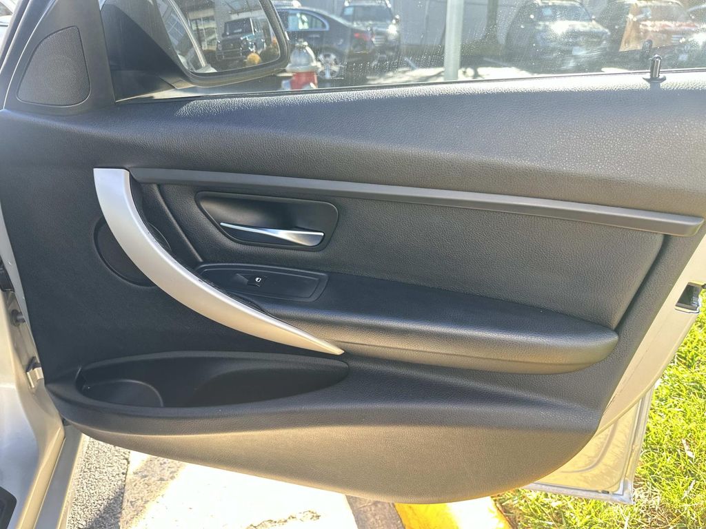 Thumbnail: 2014 BMW 3 Series - 19