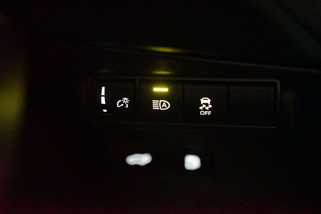 Thumbnail: 2025 Toyota Corolla Cross - 26