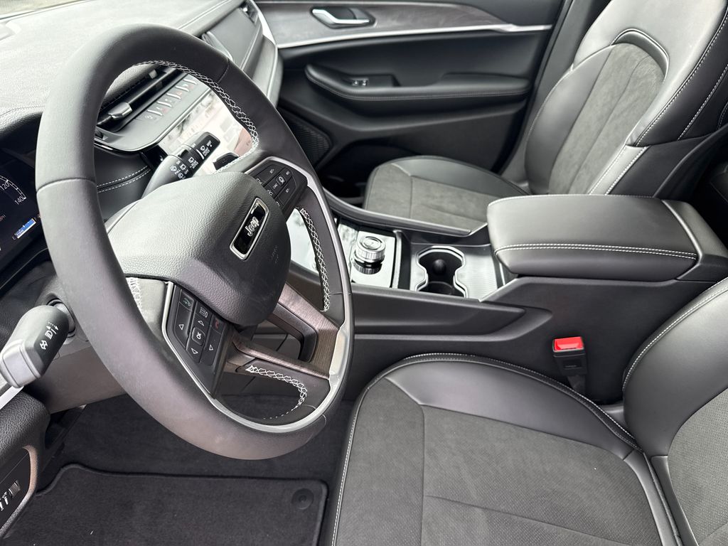 New 2026 Jeep Grand Cherokee SUV