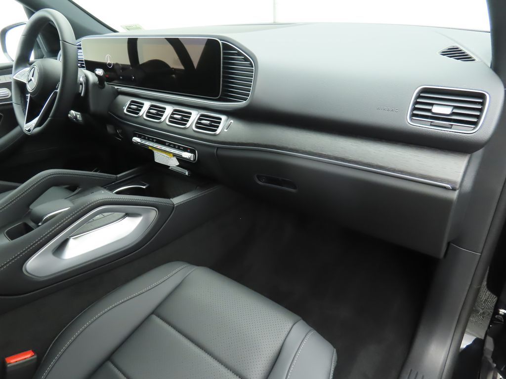 Thumbnail: 2026 Mercedes-Benz GLE - 17