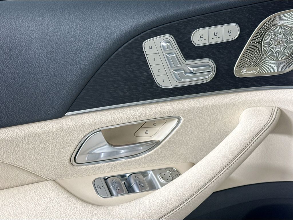 Thumbnail: 2026 Mercedes-Benz GLE - 25