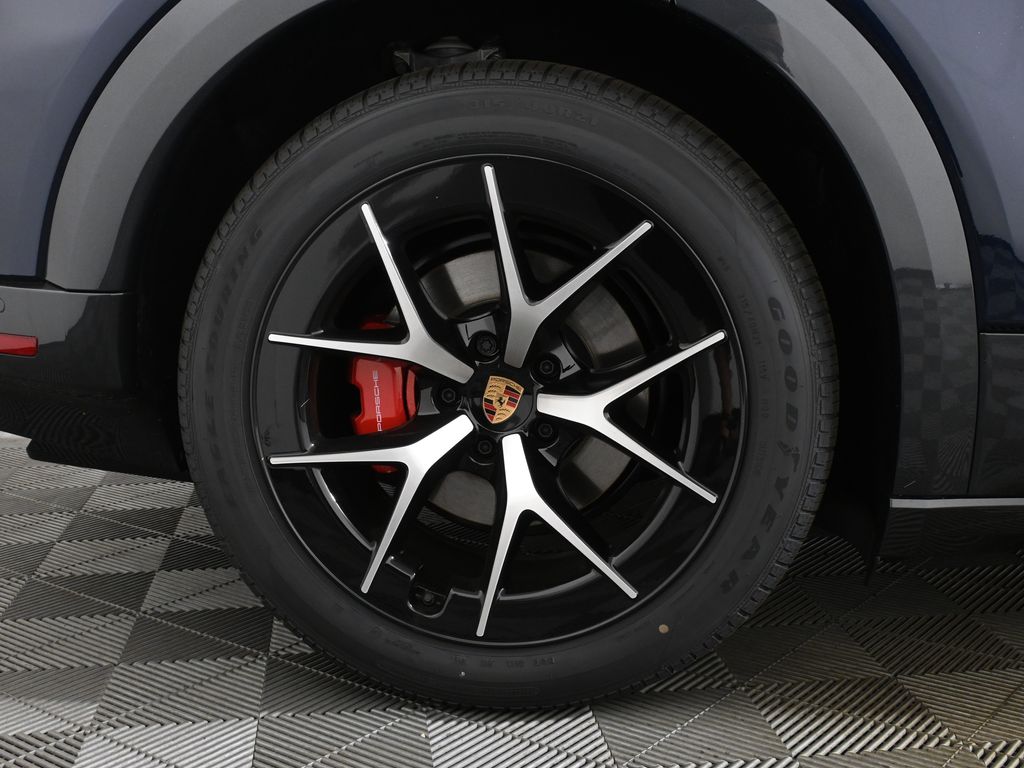 Thumbnail: 2026 Porsche Cayenne - 12