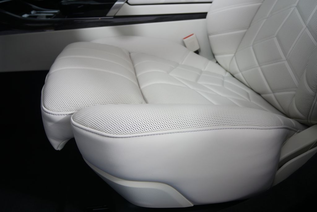 Thumbnail: 2026 BMW 7 Series - 9