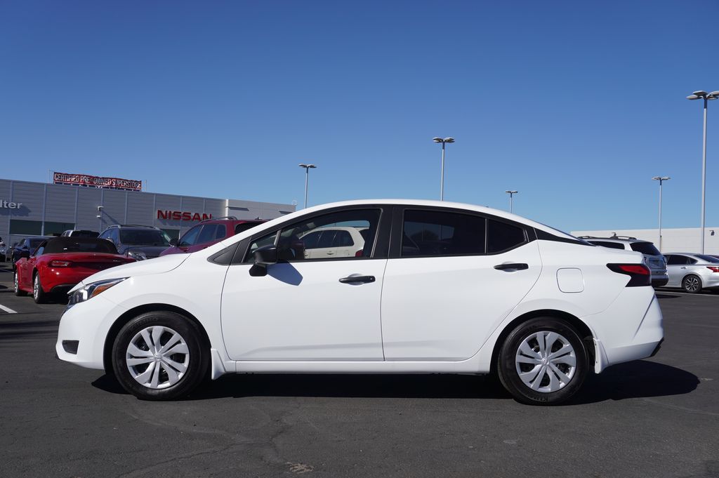 2024 Nissan Versa 1.6 S 2