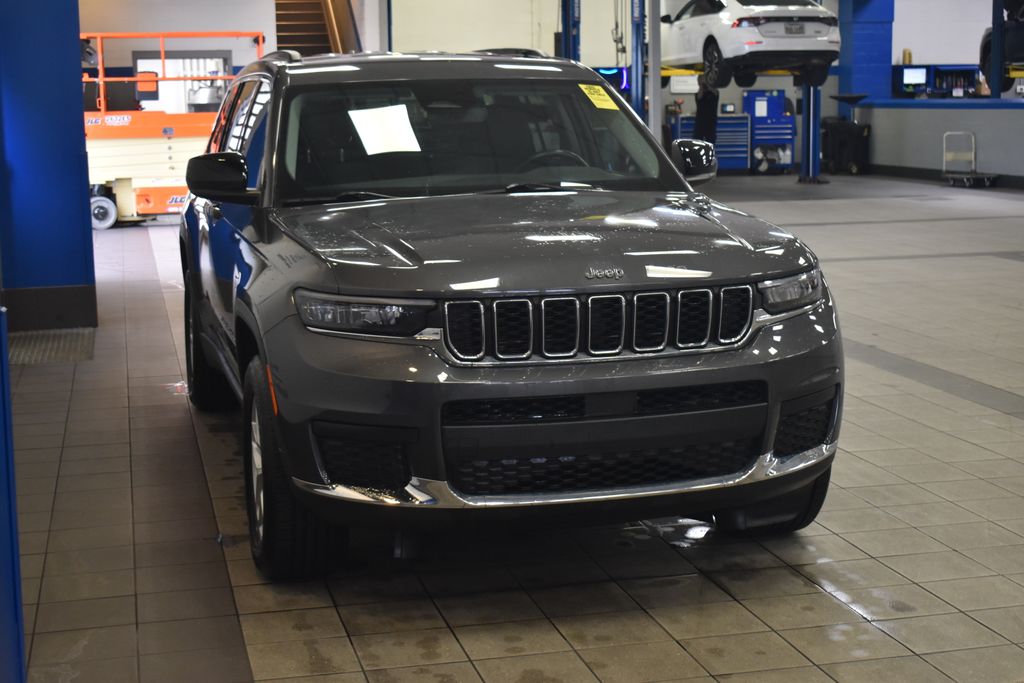 2021 Jeep Grand Cherokee L Laredo 3
