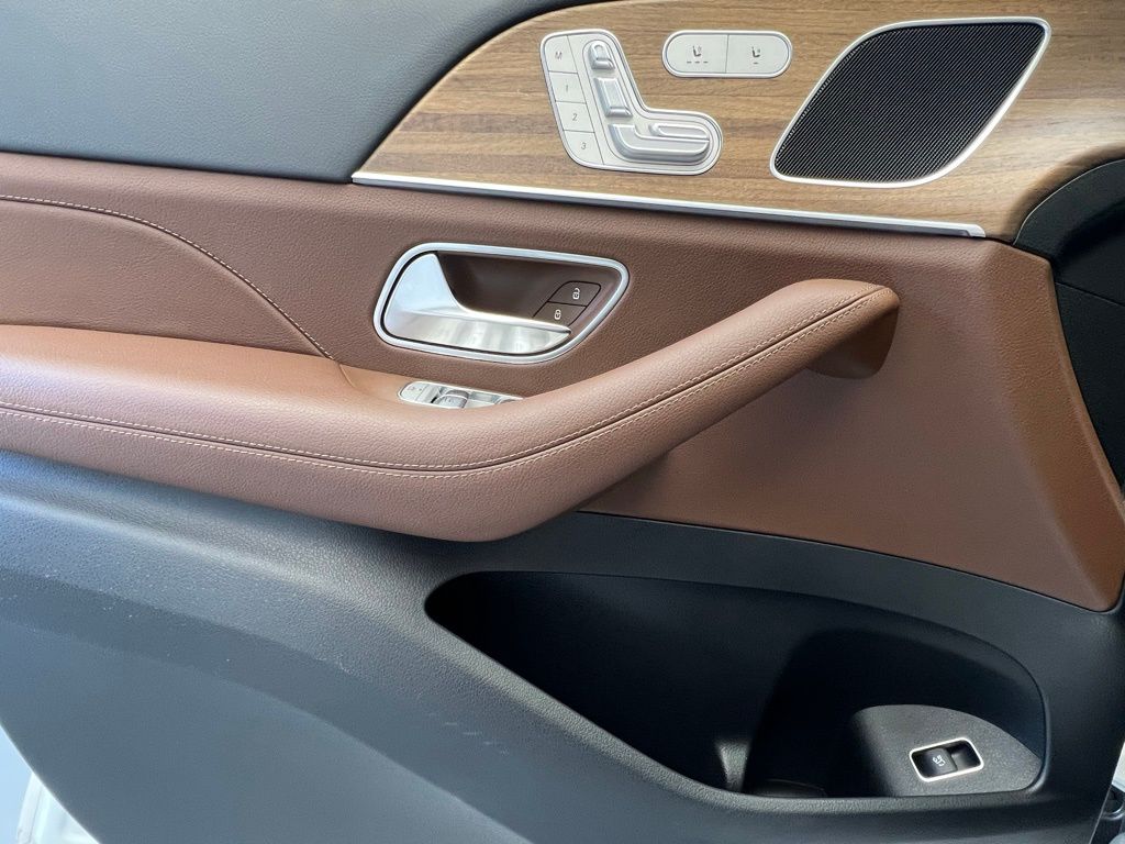 Thumbnail: 2024 Mercedes-Benz GLE - 18