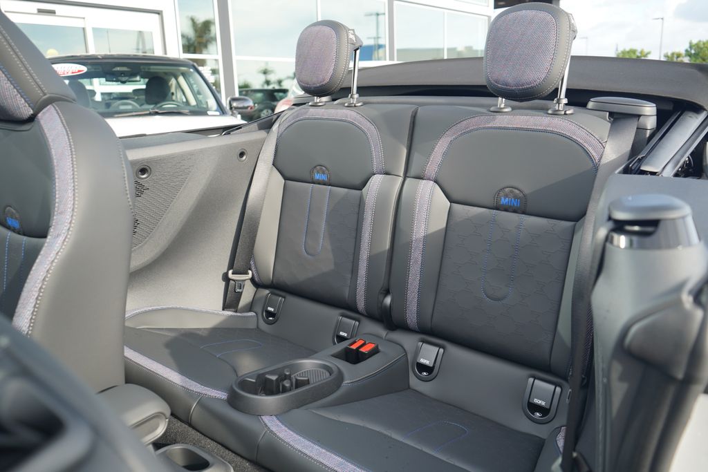 Thumbnail: 2026 MINI Cooper - 9