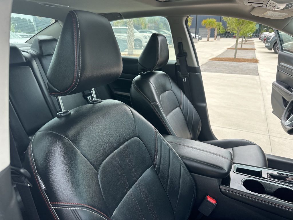 2024 Gun Metallic Nissan Altima 2.5 SR FWD Sedan