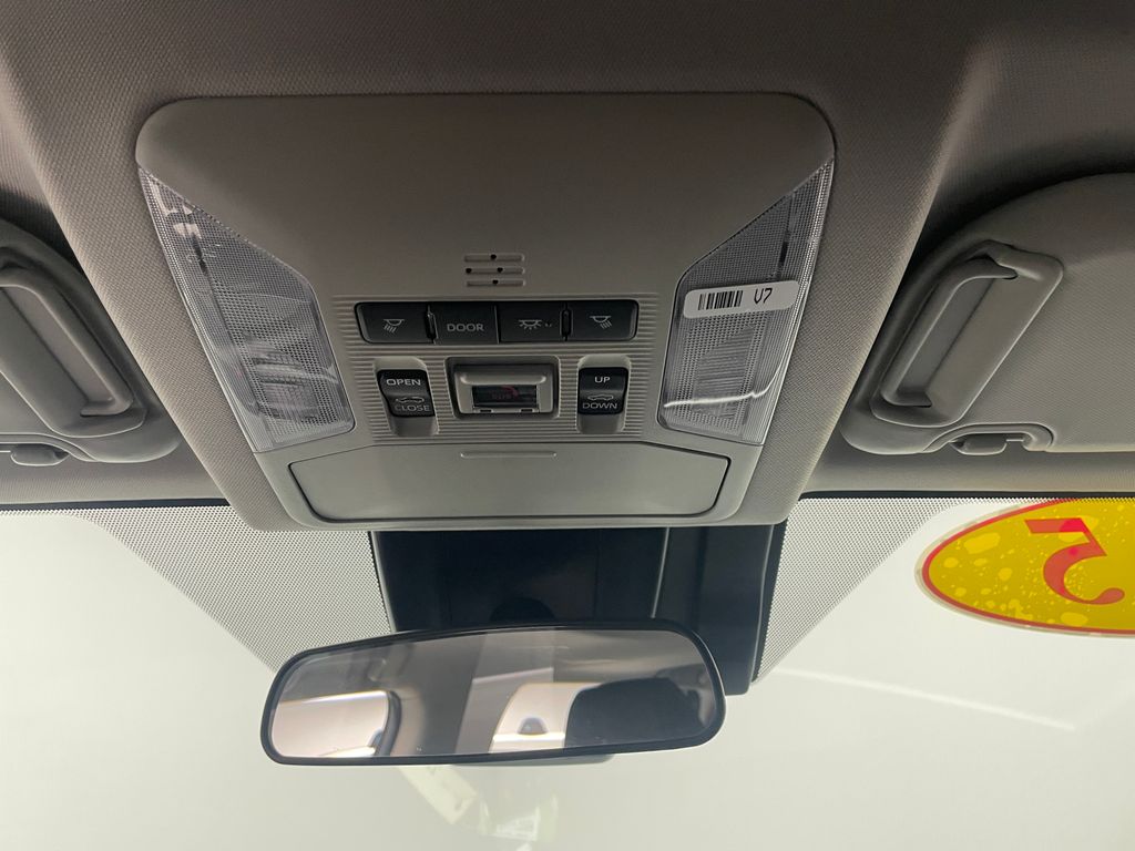 Thumbnail: 2025 Toyota RAV4 - 31