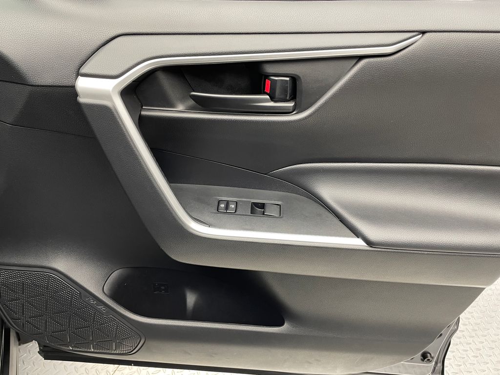 Thumbnail: 2023 Toyota RAV4 - 14