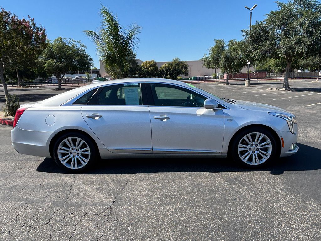 Thumbnail: 2018 Cadillac XTS - 4