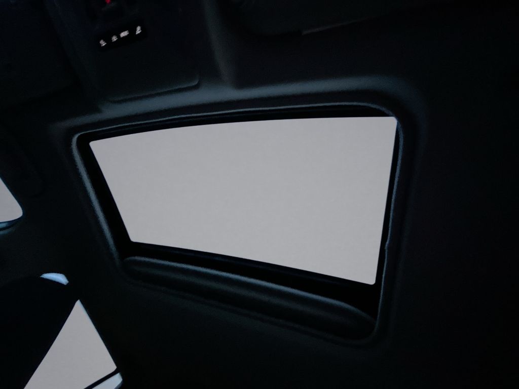 Thumbnail: 2025 Toyota RAV4 - 30