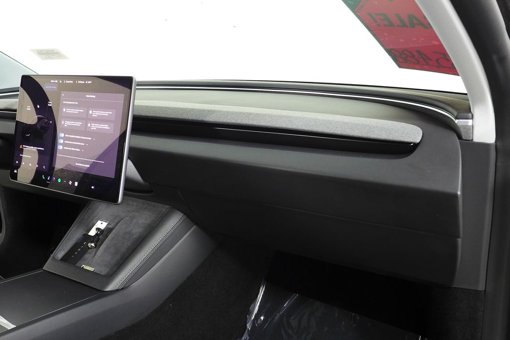 Thumbnail: 2025 Tesla Model 3 - 14