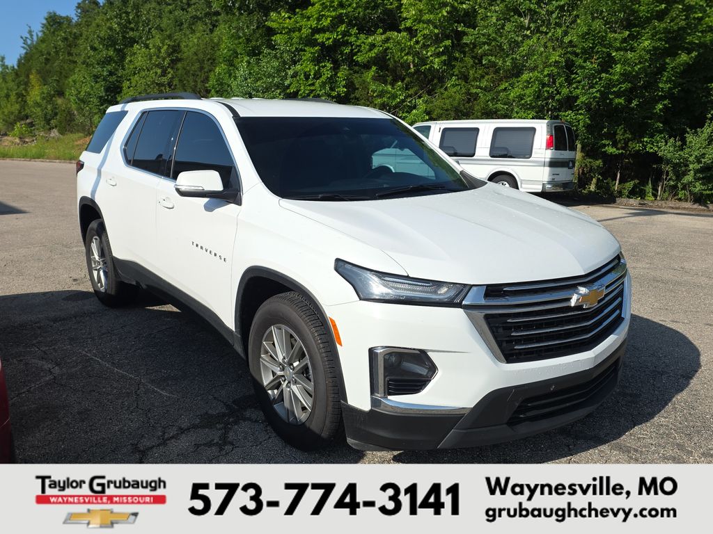 Summit White 2023 Chevrolet Traverse SUV / Crossover Front-Wheel Drive 9-Speed Automatic